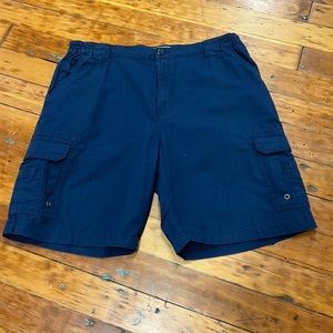Men’s Navy Rustic Ridge Cargo Shorts New Without Tags size 38